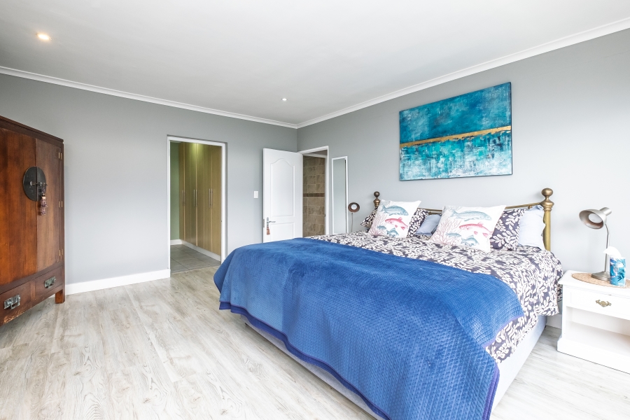 5 Bedroom Property for Sale in Murdock Valley Western Cape
